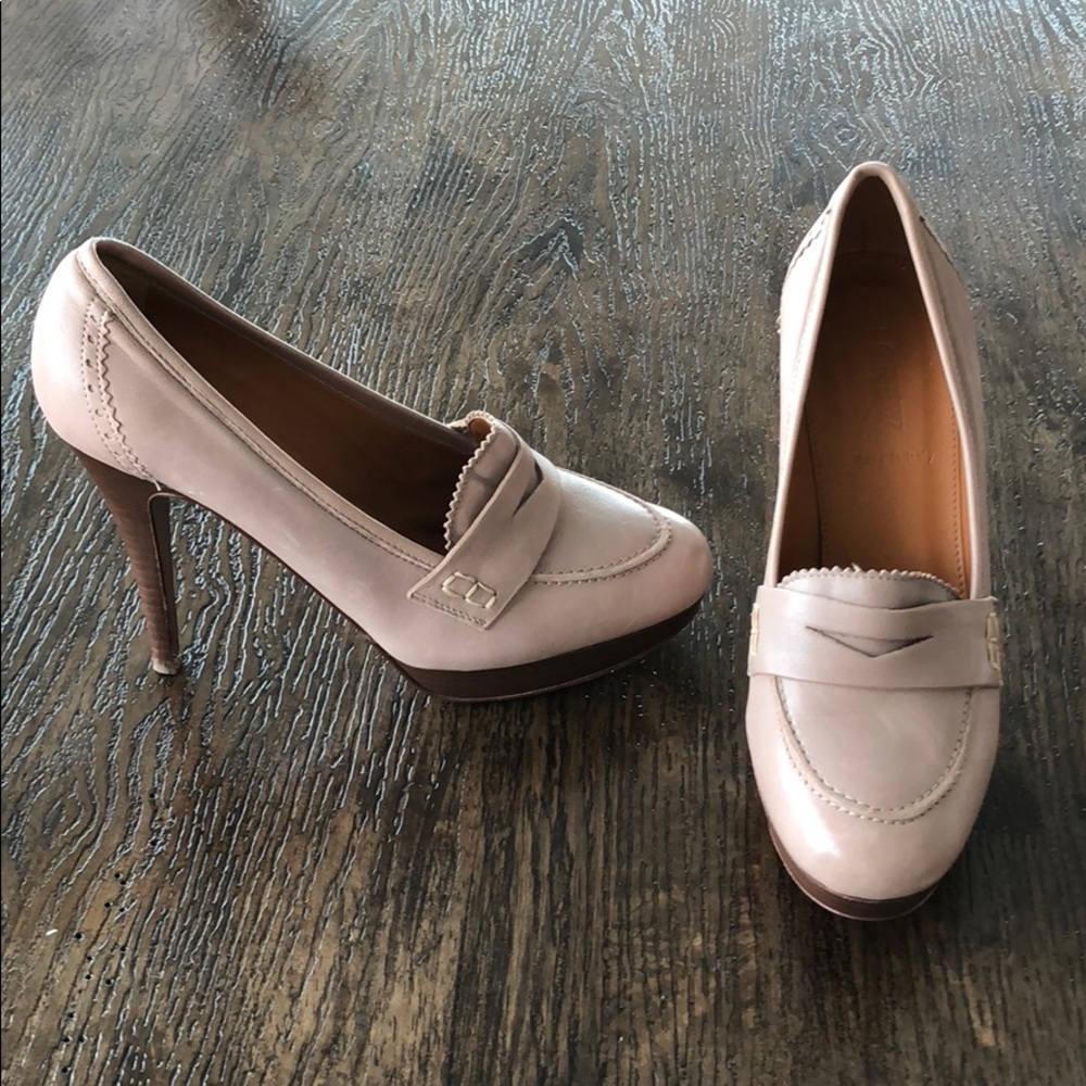 Tan/taupe adorable JCrew pumps!!